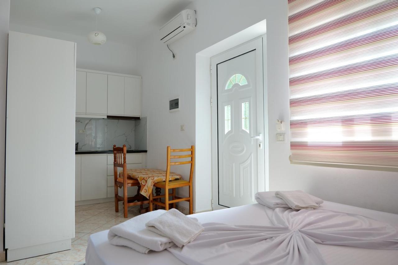 Vila Baka Ksamil Buitenkant foto